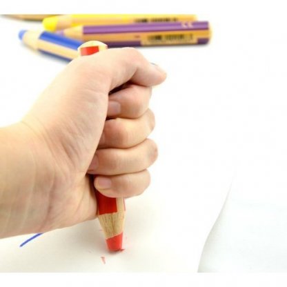 Crayon Multi Usage Personnalisable En Bois Certifié Dans Main STABILO WOODY